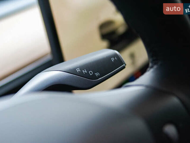 Белый Тесла Model Y, объемом двигателя 0 л и пробегом 20 тыс. км за 36900 $, фото 41 на Automoto.ua