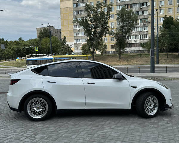 Білий Тесла Model Y, об'ємом двигуна 0 л та пробігом 80 тис. км за 26800 $, фото 7 на Automoto.ua