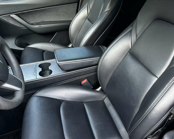 Белый Тесла Model Y, объемом двигателя 0 л и пробегом 61 тыс. км за 24700 $, фото 15 на Automoto.ua