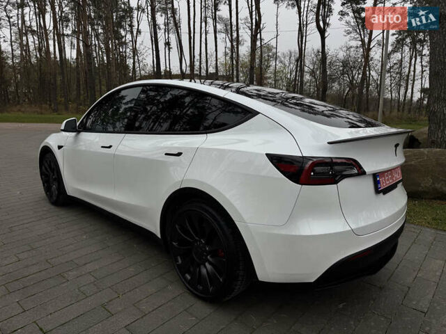 Белый Тесла Model Y, объемом двигателя 0 л и пробегом 74 тыс. км за 25700 $, фото 2 на Automoto.ua