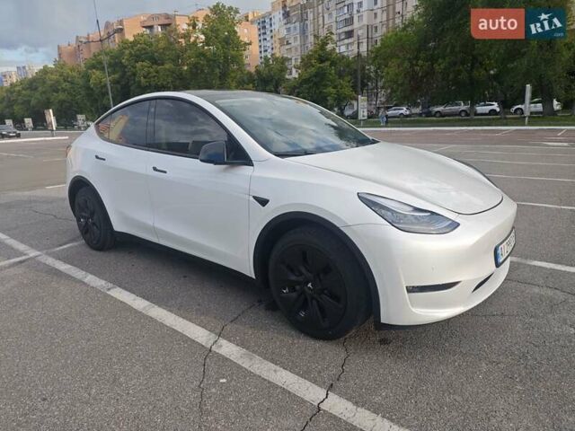 Белый Тесла Model Y, объемом двигателя 0 л и пробегом 38 тыс. км за 28000 $, фото 4 на Automoto.ua