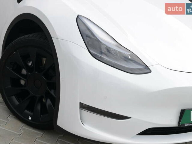 Тесла Model Y 2022 у Мукачеве на Automoto.ua Білий Тесла Model Y, об'ємом двигуна 0 л та пробігом 17 тис. км за 46500 $, фото 1 на Automoto.ua