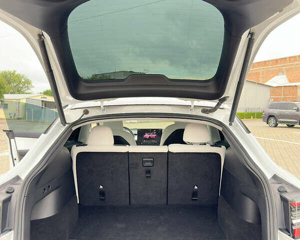 Білий Тесла Model Y, об'ємом двигуна 0 л та пробігом 49 тис. км за 32500 $, фото 22 на Automoto.ua