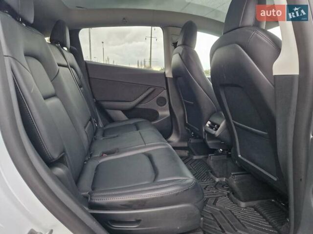 Белый Тесла Model Y, объемом двигателя 0 л и пробегом 47 тыс. км за 26200 $, фото 18 на Automoto.ua