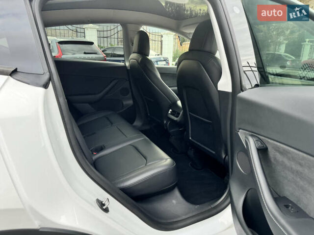 Білий Тесла Model Y, об'ємом двигуна 0 л та пробігом 58 тис. км за 28900 $, фото 9 на Automoto.ua