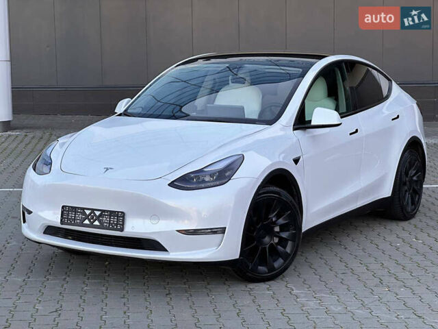 Белый Тесла Model Y, объемом двигателя 0 л и пробегом 47 тыс. км за 24900 $, фото 1 на Automoto.ua