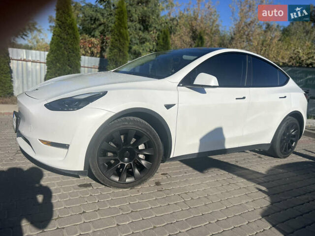 Белый Тесла Model Y, объемом двигателя 0 л и пробегом 69 тыс. км за 25900 $, фото 5 на Automoto.ua