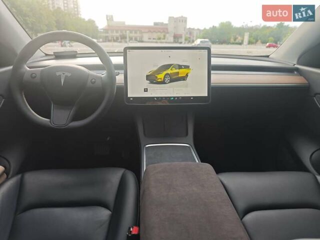 Белый Тесла Model Y, объемом двигателя 0 л и пробегом 38 тыс. км за 28000 $, фото 36 на Automoto.ua