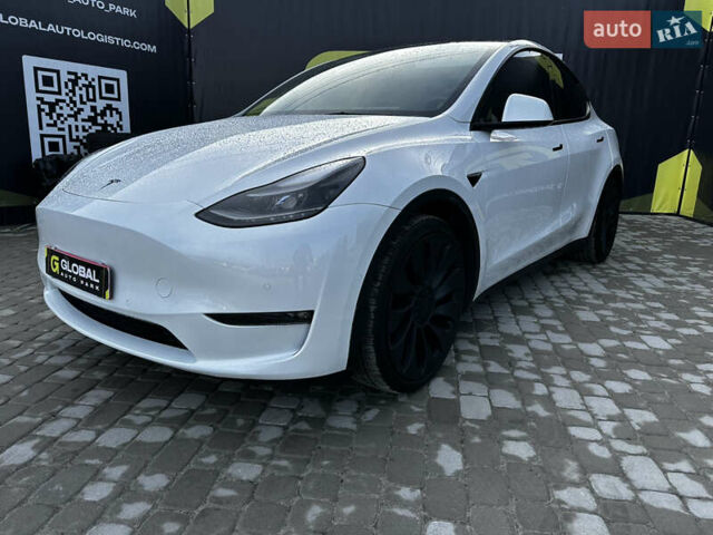 Белый Тесла Model Y, объемом двигателя 0 л и пробегом 61 тыс. км за 24700 $, фото 3 на Automoto.ua