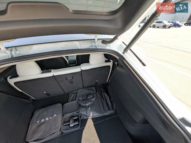 Белый Тесла Model Y, объемом двигателя 0 л и пробегом 39 тыс. км за 29500 $, фото 23 на Automoto.ua