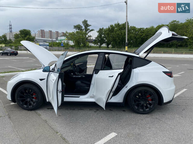 Белый Тесла Model Y, объемом двигателя 0 л и пробегом 43 тыс. км за 28000 $, фото 12 на Automoto.ua