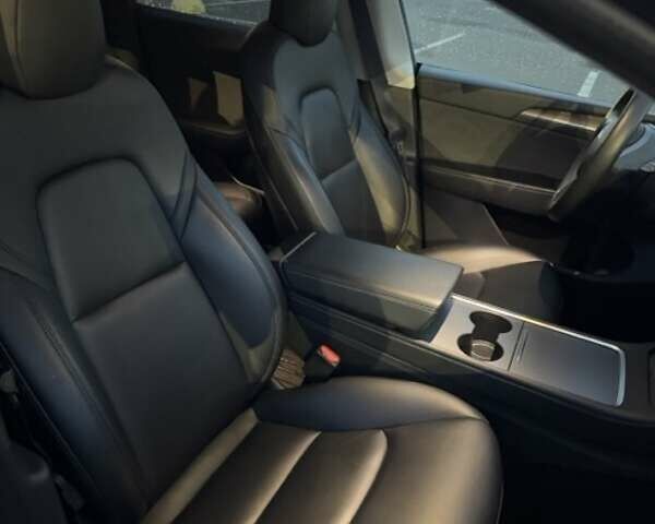Тесла Model Y 2022 в Киеве на Automoto.ua Белый Тесла Model Y, объемом двигателя 0 л и пробегом 65 тыс. км за 28000 $, фото 13 на Automoto.ua