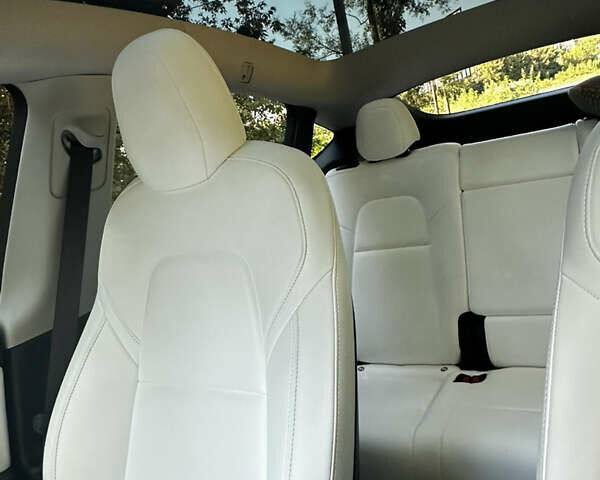 Білий Тесла Model Y, об'ємом двигуна 0 л та пробігом 38 тис. км за 29700 $, фото 13 на Automoto.ua