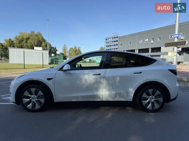 Белый Тесла Model Y, объемом двигателя 0 л и пробегом 12 тыс. км за 26500 $, фото 7 на Automoto.ua