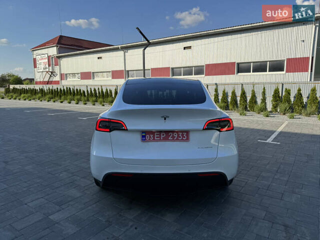 Білий Тесла Model Y, об'ємом двигуна 0 л та пробігом 79 тис. км за 25500 $, фото 5 на Automoto.ua