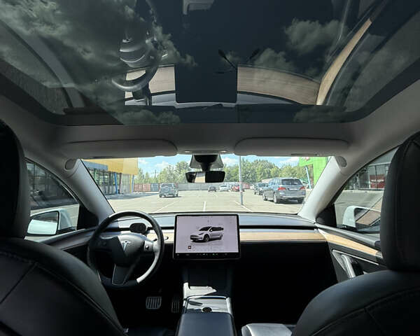 Білий Тесла Model Y, об'ємом двигуна 0 л та пробігом 90 тис. км за 31000 $, фото 5 на Automoto.ua