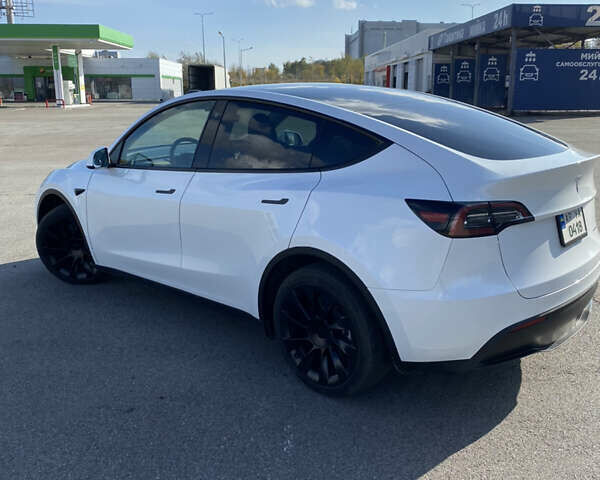 Белый Тесла Model Y, объемом двигателя 0 л и пробегом 2 тыс. км за 35000 $, фото 11 на Automoto.ua
