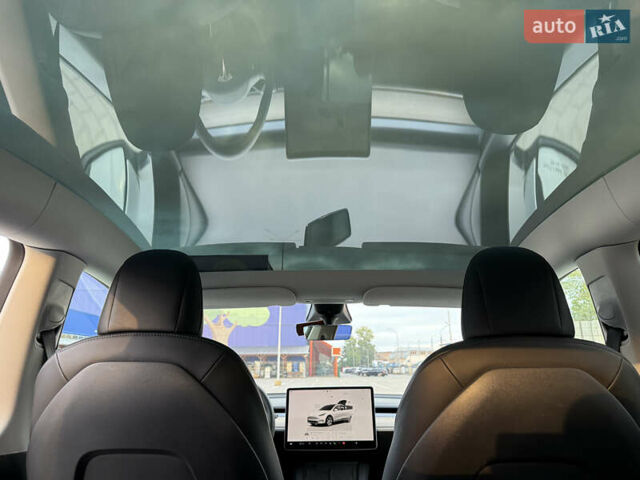 Белый Тесла Model Y, объемом двигателя 0 л и пробегом 81 тыс. км за 25900 $, фото 18 на Automoto.ua
