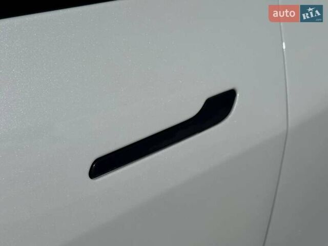 Білий Тесла Model Y, об'ємом двигуна 0 л та пробігом 56 тис. км за 26000 $, фото 15 на Automoto.ua