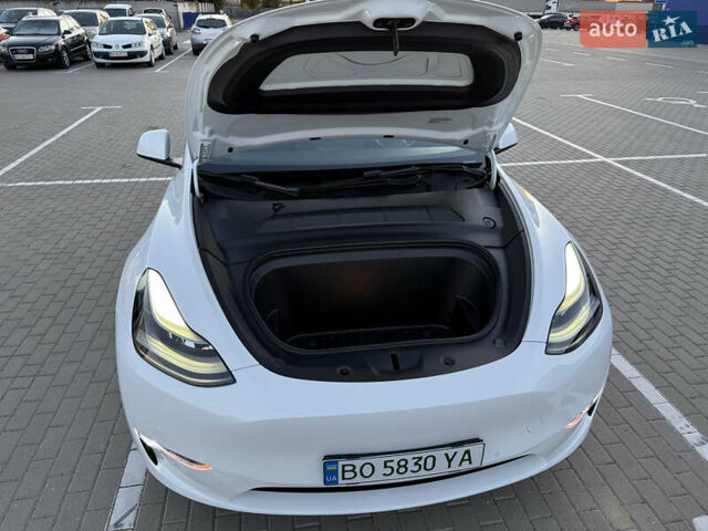 Белый Тесла Model Y, объемом двигателя 0 л и пробегом 81 тыс. км за 25900 $, фото 21 на Automoto.ua