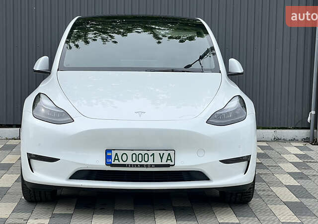 Белый Тесла Model Y, объемом двигателя 0 л и пробегом 90 тыс. км за 34999 $, фото 4 на Automoto.ua