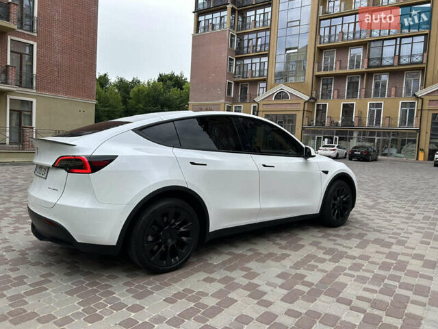 Белый Тесла Model Y, объемом двигателя 0 л и пробегом 45 тыс. км за 25500 $, фото 3 на Automoto.ua