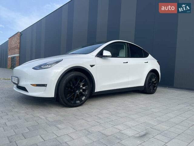 Белый Тесла Model Y, объемом двигателя 0 л и пробегом 38 тыс. км за 31000 $, фото 2 на Automoto.ua