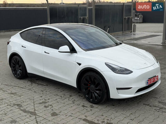 Белый Тесла Model Y, объемом двигателя 0 л и пробегом 59 тыс. км за 28950 $, фото 4 на Automoto.ua