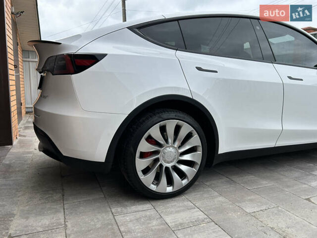 Белый Тесла Model Y, объемом двигателя 0 л и пробегом 58 тыс. км за 40000 $, фото 8 на Automoto.ua