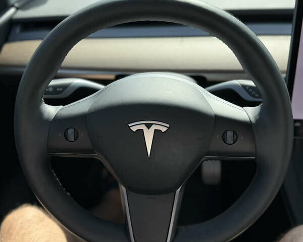 Белый Тесла Model Y, объемом двигателя 0 л и пробегом 57 тыс. км за 31000 $, фото 24 на Automoto.ua