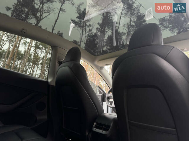 Белый Тесла Model Y, объемом двигателя 0 л и пробегом 74 тыс. км за 25700 $, фото 18 на Automoto.ua