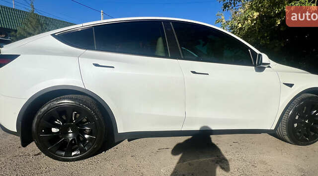 Белый Тесла Model Y, объемом двигателя 0 л и пробегом 55 тыс. км за 29900 $, фото 11 на Automoto.ua