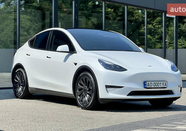 Белый Тесла Model Y, объемом двигателя 0 л и пробегом 90 тыс. км за 34999 $, фото 3 на Automoto.ua