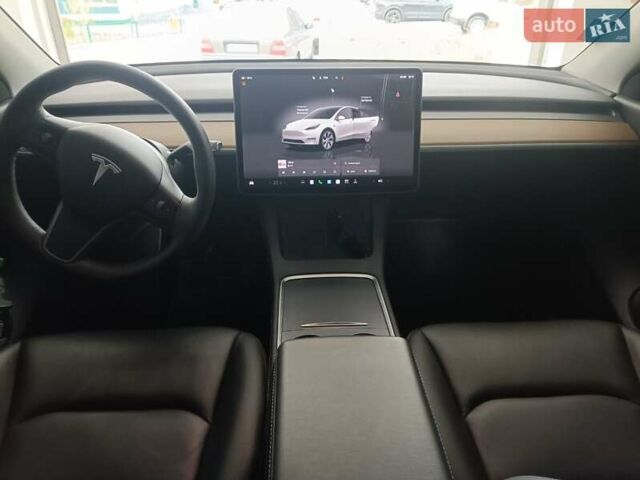Тесла Model Y 2022 у Дніпро (Дніпропетровську) на Automoto.ua Білий Тесла Model Y, об'ємом двигуна 0 л та пробігом 32 тис. км за 27000 $, фото 1 на Automoto.ua