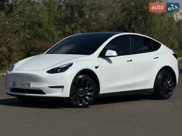 Білий Тесла Model Y, об'ємом двигуна 0 л та пробігом 56 тис. км за 26000 $, фото 1 на Automoto.ua