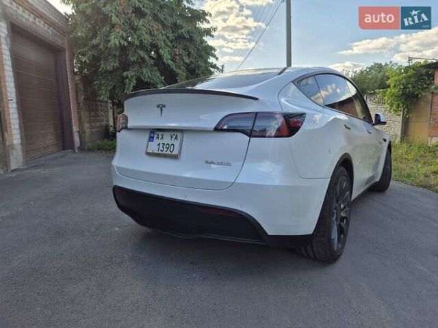 Белый Тесла Model Y, объемом двигателя 0 л и пробегом 59 тыс. км за 32400 $, фото 4 на Automoto.ua