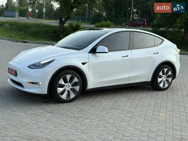Белый Тесла Model Y, объемом двигателя 0 л и пробегом 75 тыс. км за 24900 $, фото 2 на Automoto.ua
