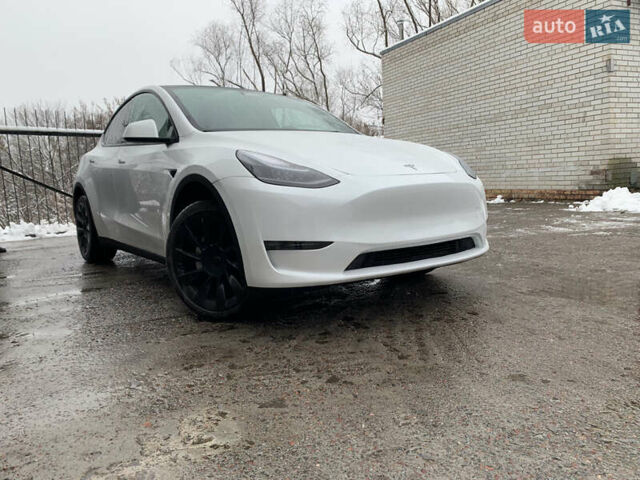 Белый Тесла Model Y, объемом двигателя 0 л и пробегом 4 тыс. км за 33000 $, фото 4 на Automoto.ua
