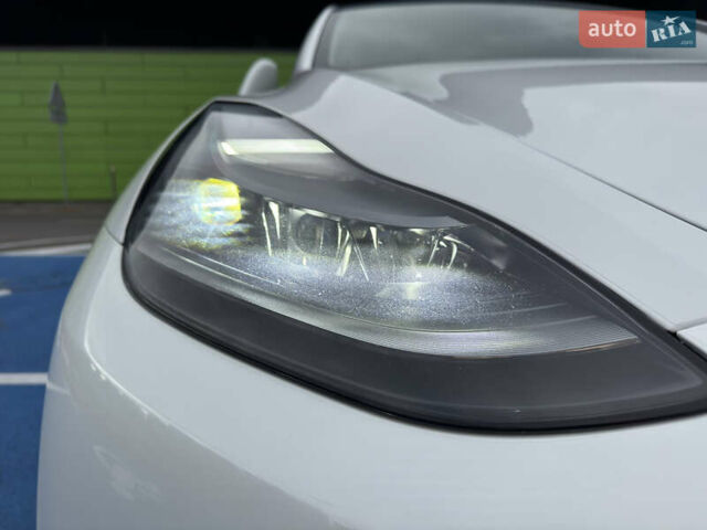 Белый Тесла Model Y, объемом двигателя 0 л и пробегом 68 тыс. км за 35000 $, фото 10 на Automoto.ua