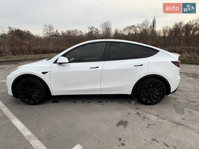 Білий Тесла Model Y, об'ємом двигуна 0 л та пробігом 65 тис. км за 29500 $, фото 3 на Automoto.ua