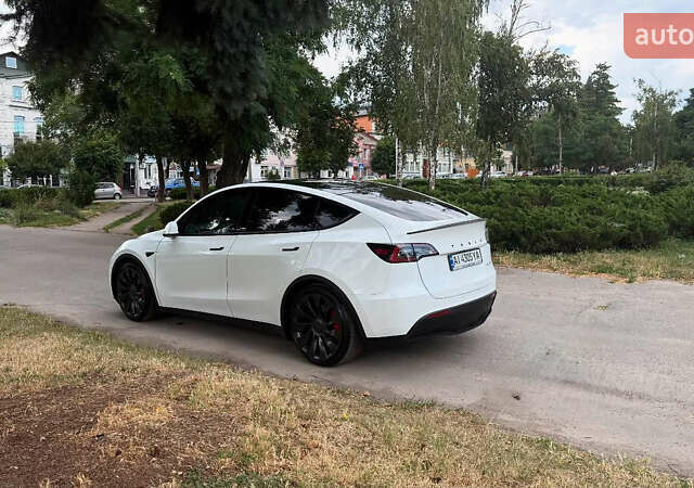 Білий Тесла Model Y, об'ємом двигуна 0 л та пробігом 80 тис. км за 33000 $, фото 1 на Automoto.ua