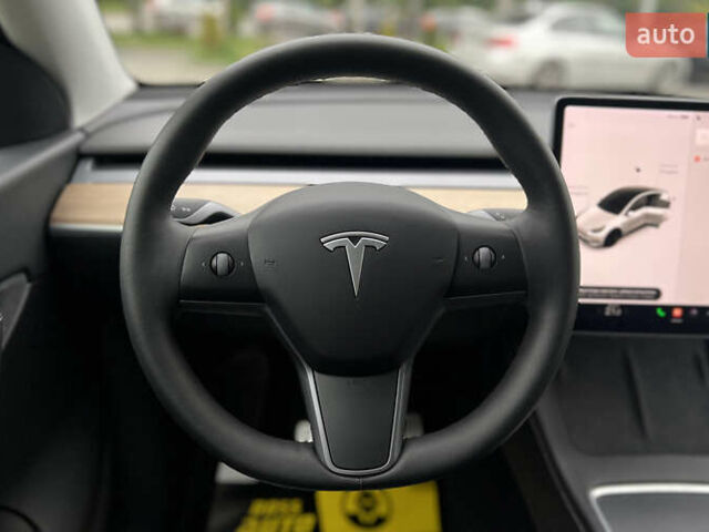 Белый Тесла Model Y, объемом двигателя 0 л и пробегом 23 тыс. км за 39990 $, фото 15 на Automoto.ua