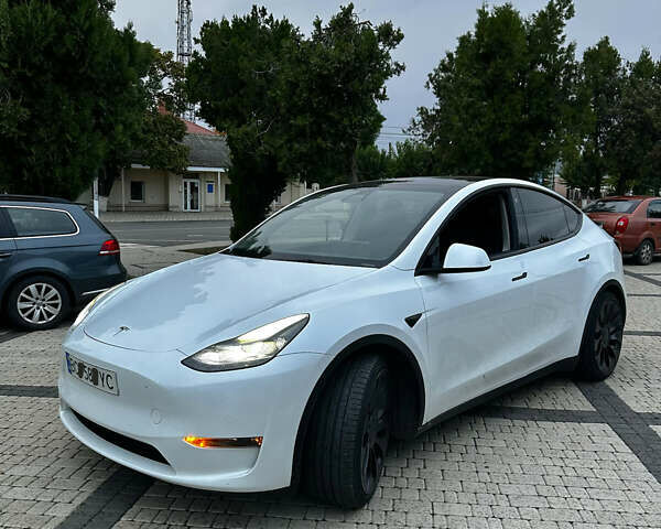 Белый Тесла Model Y, объемом двигателя 0 л и пробегом 43 тыс. км за 26000 $, фото 5 на Automoto.ua