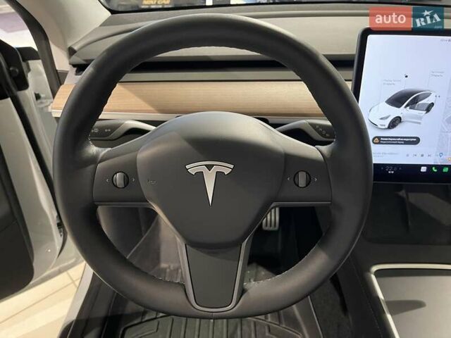 Белый Тесла Model Y, объемом двигателя 0 л и пробегом 14 тыс. км за 47800 $, фото 12 на Automoto.ua