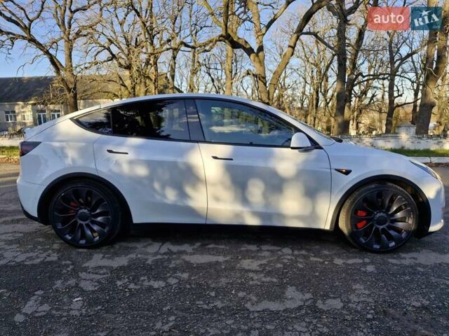 Білий Тесла Model Y, об'ємом двигуна 0 л та пробігом 97 тис. км за 24000 $, фото 6 на Automoto.ua