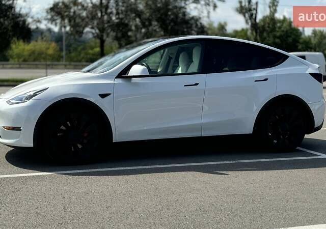 Тесла Model Y 2022 в Киеве на Automoto.ua Белый Тесла Model Y, объемом двигателя 0 л и пробегом 28 тыс. км за 26000 $, фото 9 на Automoto.ua