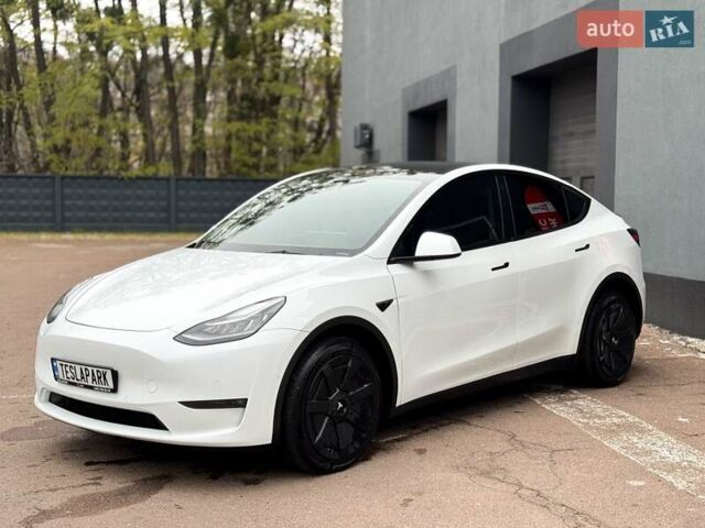 Білий Тесла Model Y, об'ємом двигуна 0 л та пробігом 60 тис. км за 28500 $, фото 3 на Automoto.ua