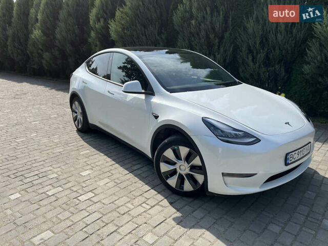 Белый Тесла Model Y, объемом двигателя 0 л и пробегом 26 тыс. км за 28300 $, фото 3 на Automoto.ua