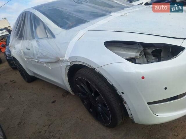 Тесла Model Y 2022 в Киеве на Automoto.ua Белый Тесла Model Y, объемом двигателя 0 л и пробегом 57 тыс. км за 25950 $, фото 32 на Automoto.ua
