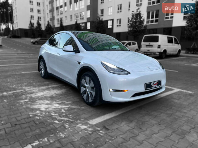 Белый Тесла Model Y, объемом двигателя 0 л и пробегом 1 тыс. км за 39000 $, фото 3 на Automoto.ua